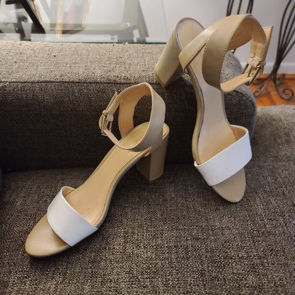 LIZ CLAIBORNE ANKLE STRAP HEELS - Picture 1 of 2
